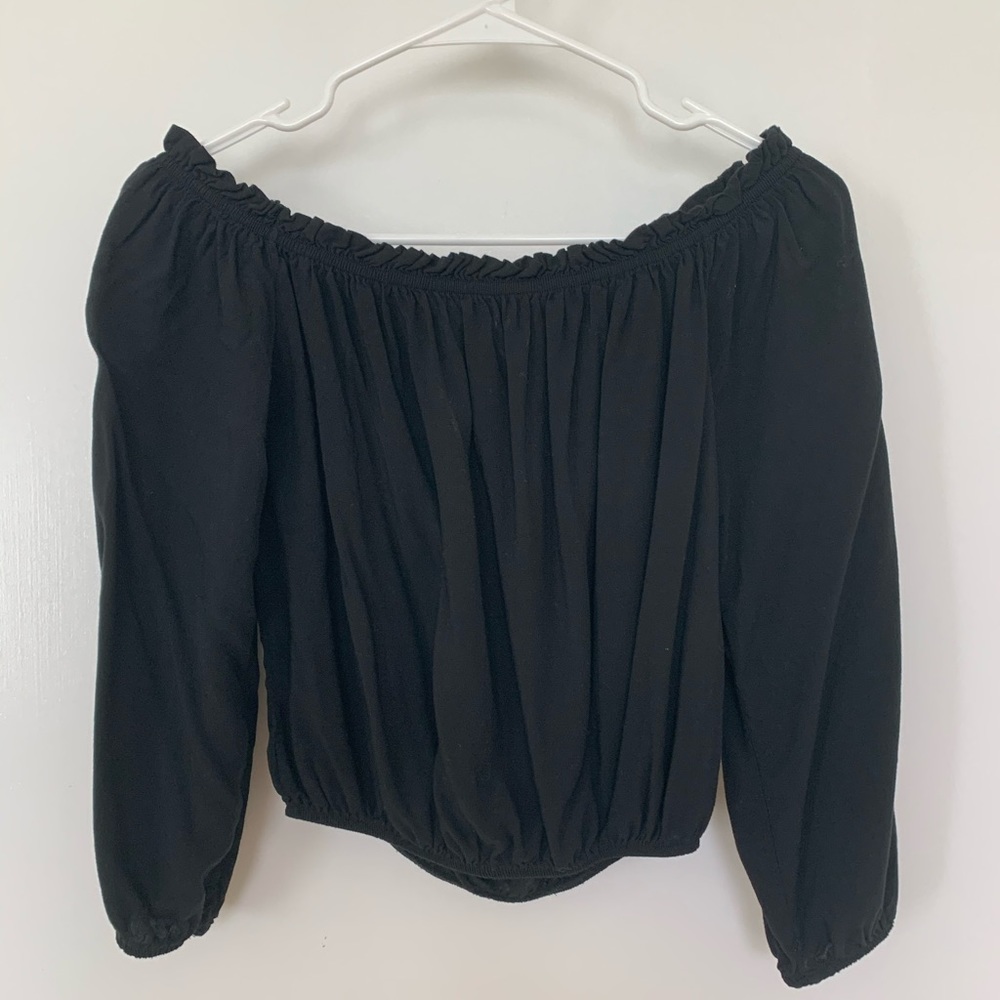 Brandy Melville off the shoulder top